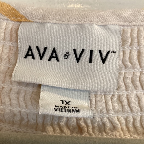 Ava & Viv womens plus size 1x long sleeve button down comfy shirt - Picture 3 of 5